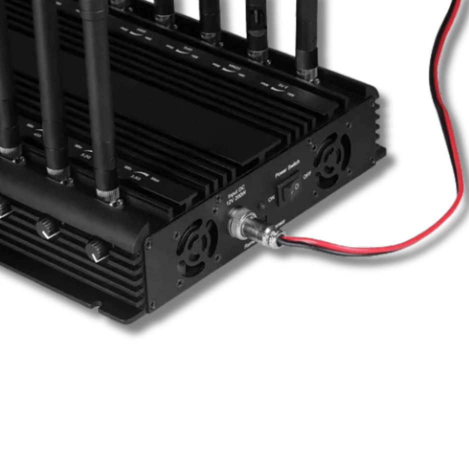 Strong Jammer - 30 Antennas